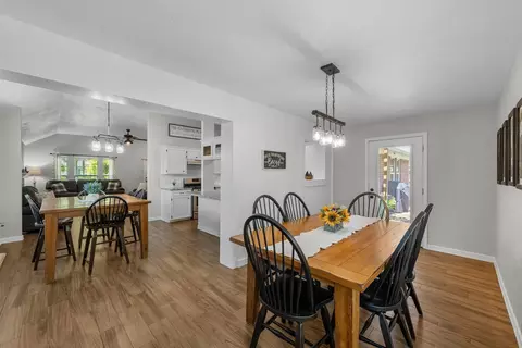 Dining - 606 Walnut St, Sweeny, TX 77480 photo 1 of 5