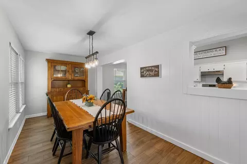 Dining - 606 Walnut St, Sweeny, TX 77480 photo 2 of 5