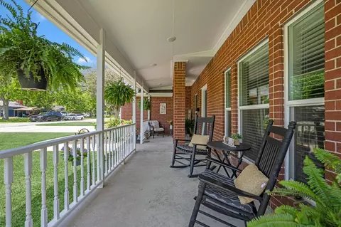 Exterior - 606 Walnut St, Sweeny, TX 77480 photo 4 of 5