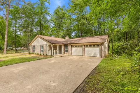 3740 Summer Ln, Huntsville, TX 77340