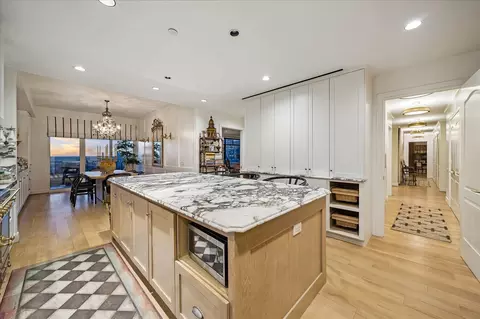 1000 Uptown Park Blvd #101, Houston, TX 77056