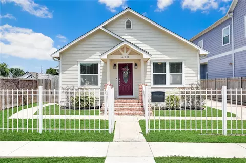 608 Jewett St, Houston, TX 77009