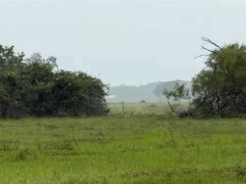 0 Cr 476, Blessing, TX 77419