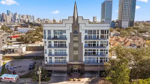 3311 Yupon St #317, Houston, TX 77006