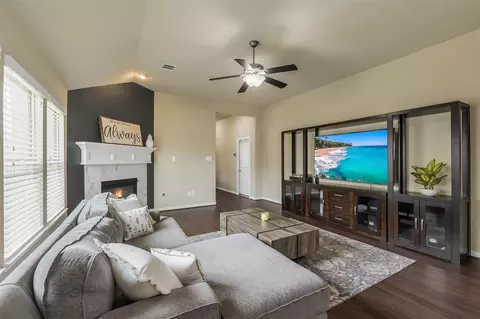 Living - 23710 Walnut Maze Ct, Spring, TX 77389 photo 1 of 1