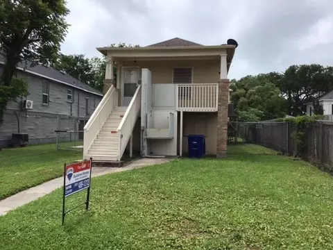 4615 Avenue Q 12, Galveston, TX 77551