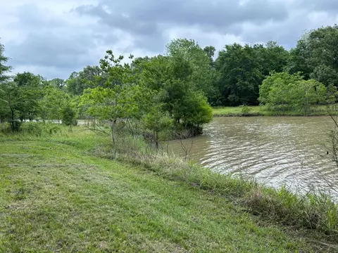 503 Sour Lake Cir, Cleveland, TX 77327