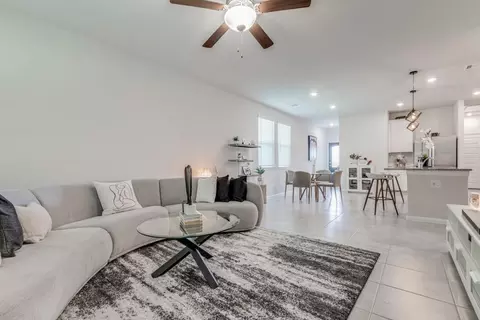 Living - 17514 Rosette Grass Dr, Conroe, TX 77385 photo 1 of 2