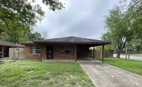 825 Tichenor Ln, La Feria, TX 78559