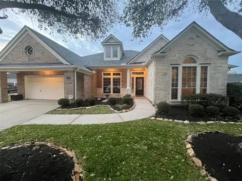 2904 Lakemist Ct, League City, TX 77573