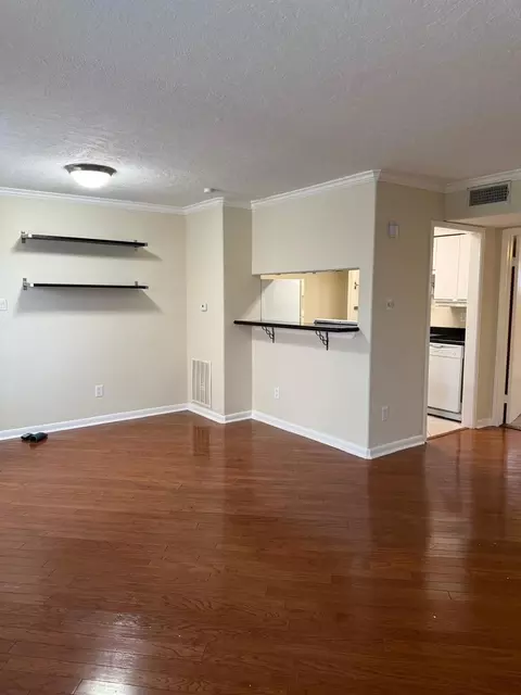 6410 Del Monte Dr #125, Houston, TX 77057