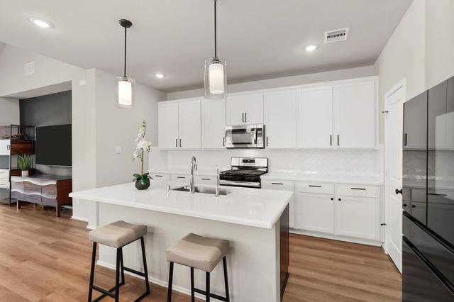 10707 River Walk Dr, Missouri City, TX 77459