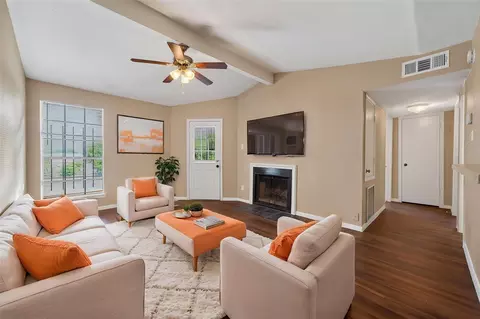 12500 Sandpiper Dr #122, Houston, TX 77035