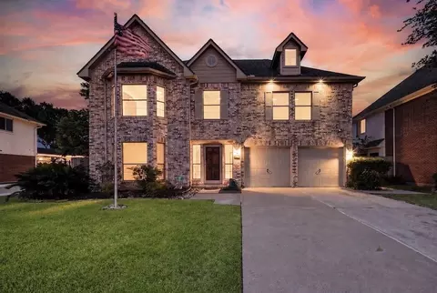 7018 Royal Knoll Ct, Pasadena, TX 77505
