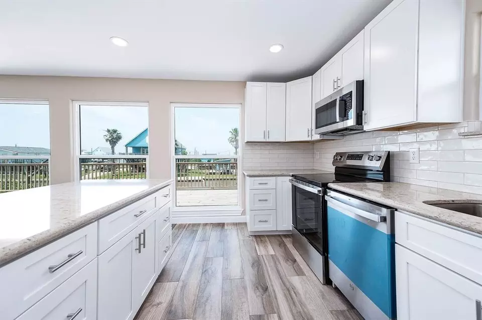Kitchen - 26778 Fm 457, Sargent, TX 77414 photo 5 of 5