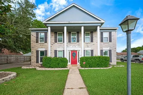 2328 Colleen Dr, Pearland, TX 77581