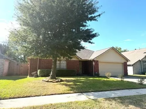 7235 Seton Lake Dr, Houston, TX 77086