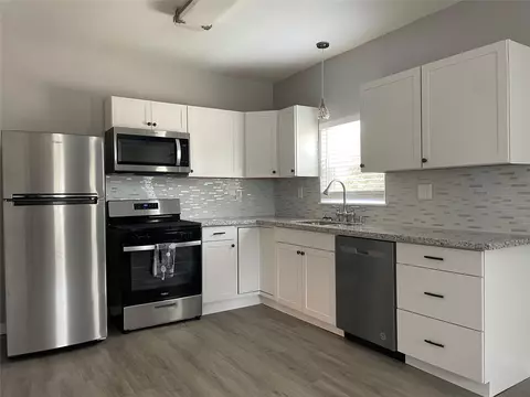 1701 40th St, Galveston, TX 77550