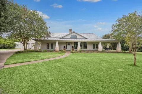 440 Piney Creek Road Rd, Bellville, TX 77418