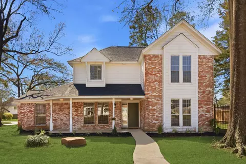 426 Pine Manor Dr, Conroe, TX 77385