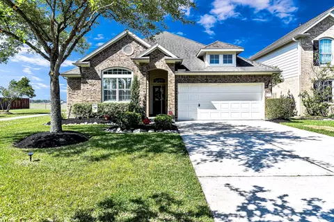2299 Cantabria Ln, League City, TX 77573