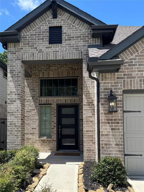 360 Rise Ln, Montgomery, TX 77316