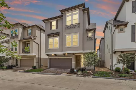 4008 Centre Glen Dr, Houston, TX 77043