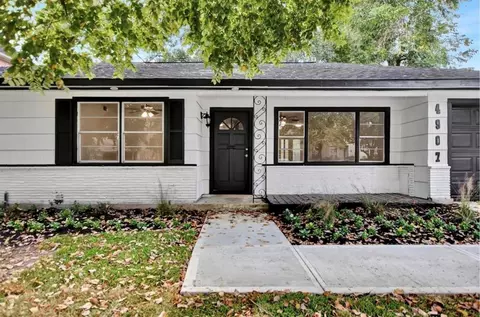 4907 Imperial St, Bellaire, TX 77401