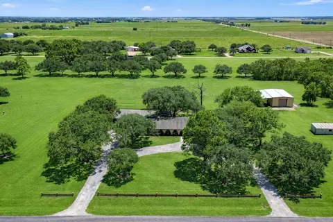 3148 Fm 333 Rd, Garwood, TX 77442