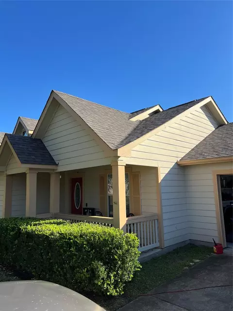 17118 Lake Ridge Cir, Rosharon, TX 77583