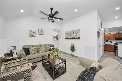 Entry Way - 4246 Tiny Hur Dr, Pasadena, TX 77503 photo 1 of 3
