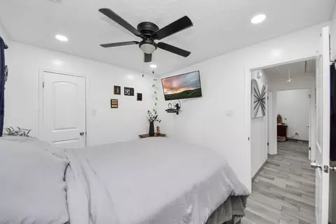 Bedroom - 4246 Tiny Hur Dr, Pasadena, TX 77503 photo 3 of 5
