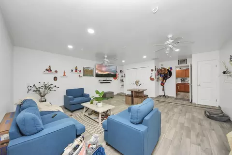 Living - 4246 Tiny Hur Dr, Pasadena, TX 77503 photo 3 of 6