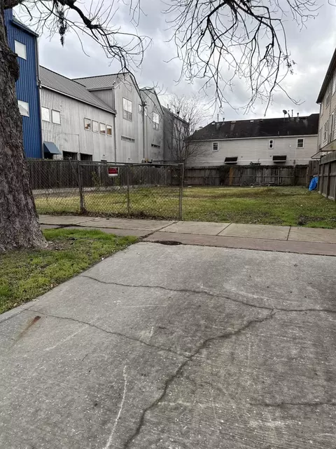 2811 Jackson St, Houston, TX 77004