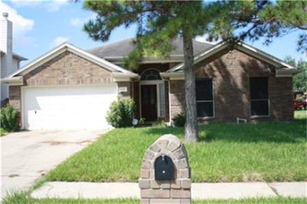 5439 Newbear Dr, Katy, TX 77449 photo 1