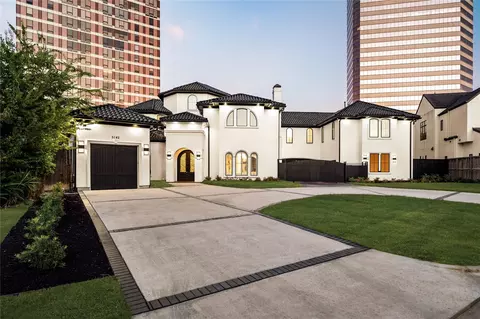 5142 Huckleberry Cir, Houston, TX 77056