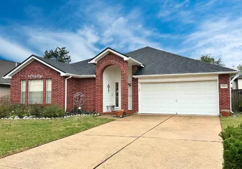 9210 San Saba Ct, La Porte, TX 77571
