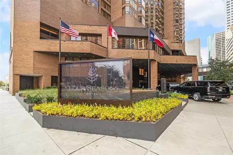 1111 Caroline St #2908, Houston, TX 77010