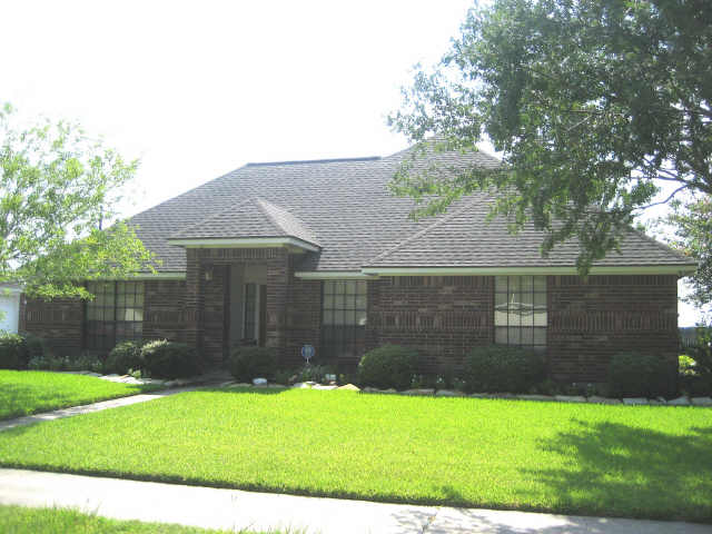 261 Lasso St, Angleton, TX 77515 photo 1
