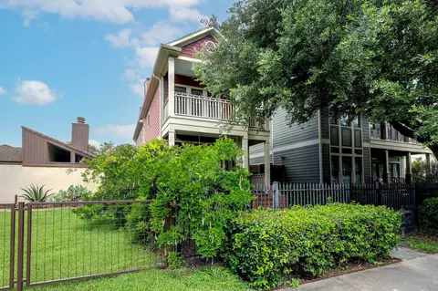 1511 Harvard St, Houston, TX 77008