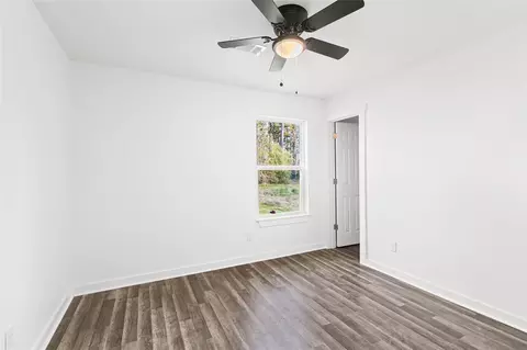 Bedroom - 301 Pineland Dr, Trinity, TX 75862 photo 2 of 4