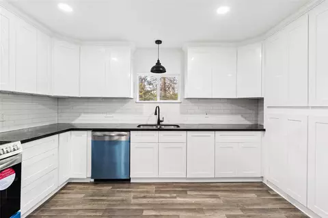 Kitchen - 301 Pineland Dr, Trinity, TX 75862 photo 1 of 3