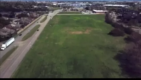 11709 W West Airport, Meadows Place, TX 77477
