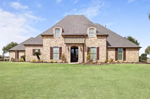 10930 Sheila Ct, Fannett, TX 77707