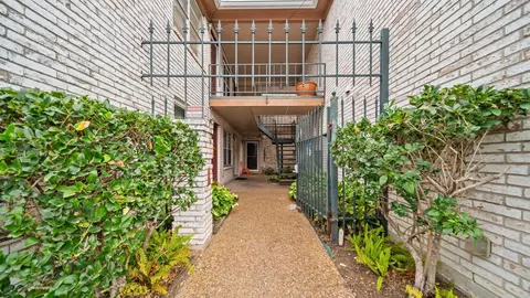 421 Emerson St #5, Houston, TX 77006