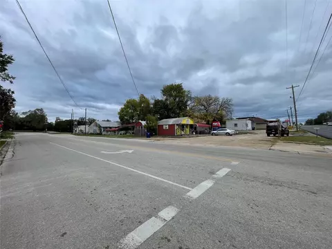 901 N Washington Ave, Livingston, TX 77351