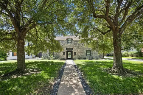 3071 Locke Ln, Houston, TX 77019