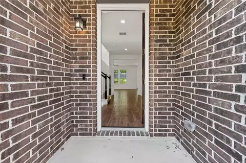 Entry Way - 2107 Parnevik Pl, Conroe, TX 77304 photo 1 of 2