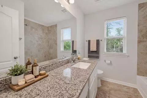 Bath - 2107 Parnevik Pl, Conroe, TX 77304 photo 4 of 6