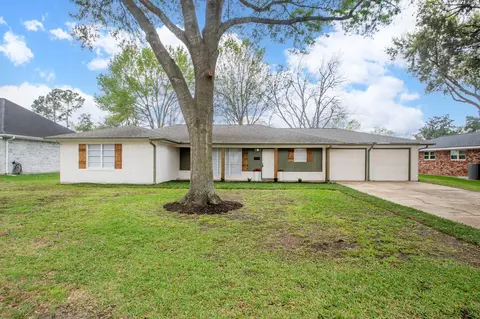 1318 Meadow Lark St, Deer Park, TX 77536